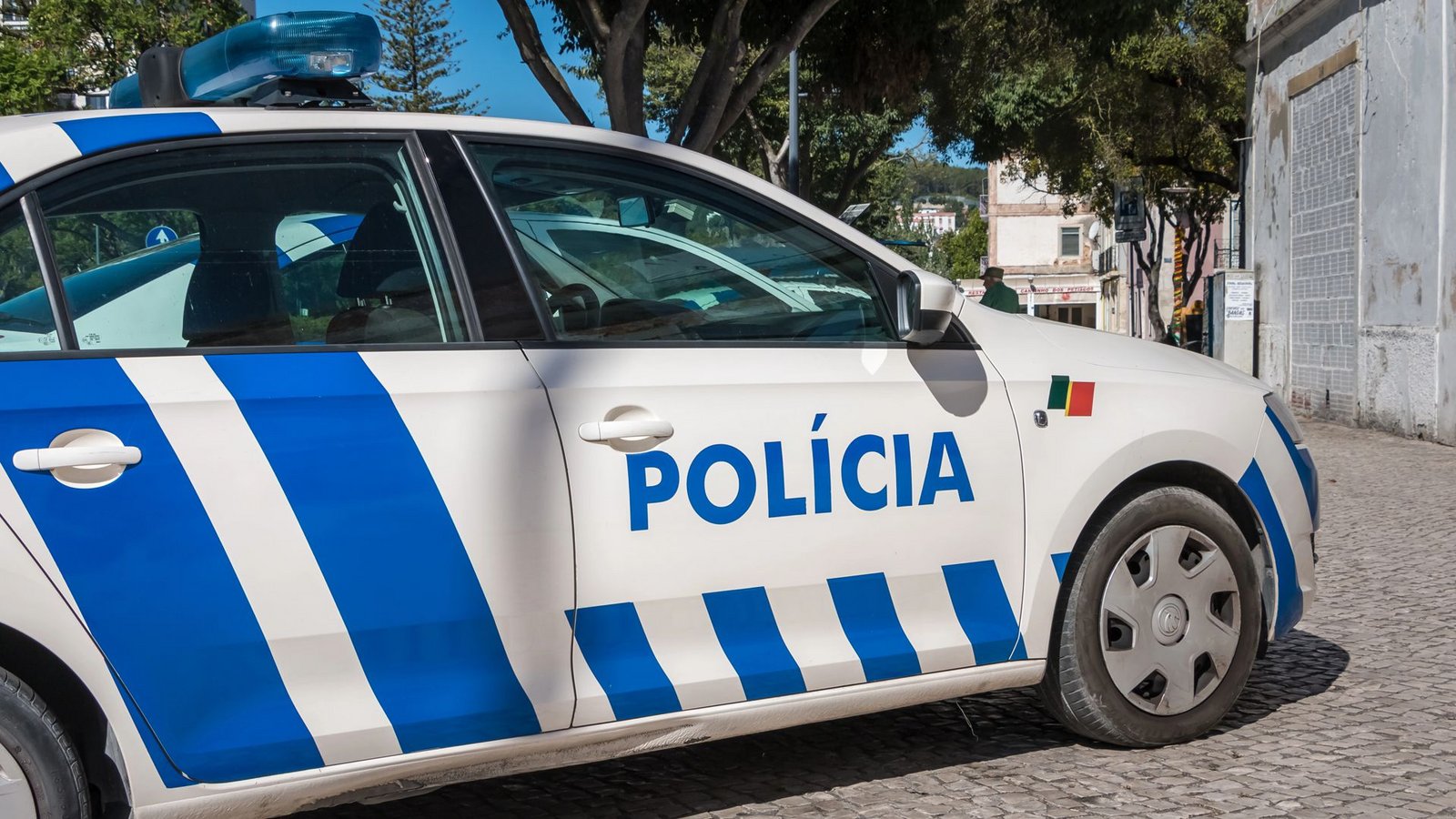 Die beiden in Portugal von ihrer Mutter und dem Stiefvater ausgesetzten Kinder dürfen in ihr Heimatland Frankreich zurückgebracht werden (Symbolfoto).Foto: IMAGO/Depositphotos/Copyright: xPierreOlivierx via i Die beiden in Portugal von ihrer Mutter und dem Stiefvater ausgesetzten Kinder dürfen in ihr Heimatland Frankreich zurückgebracht werden (Symbolfoto).Foto: IMAGO/Depositphotos/Copyright: xPierreOlivierx via i