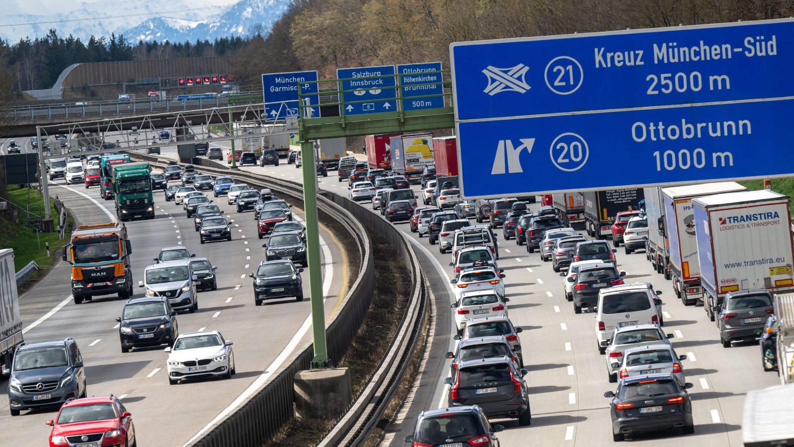 München soll ein weltweites Testlabor für eine neuartige Plattform für das autonome Fahren werden.Foto: Peter Kneffel/dpa