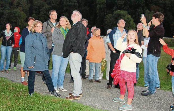 Staunende Blicke: Das Thema Fledermäuse kommt gut an. Foto: Gergen