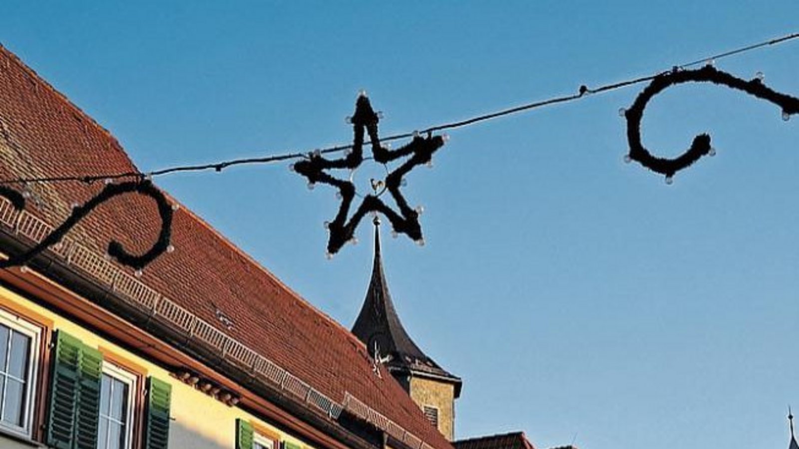 „So langsam kommt Weihnachtsstimmung in Gündelbach auf“, schreibt Rudi Thalhäuser zu seinem Foto.