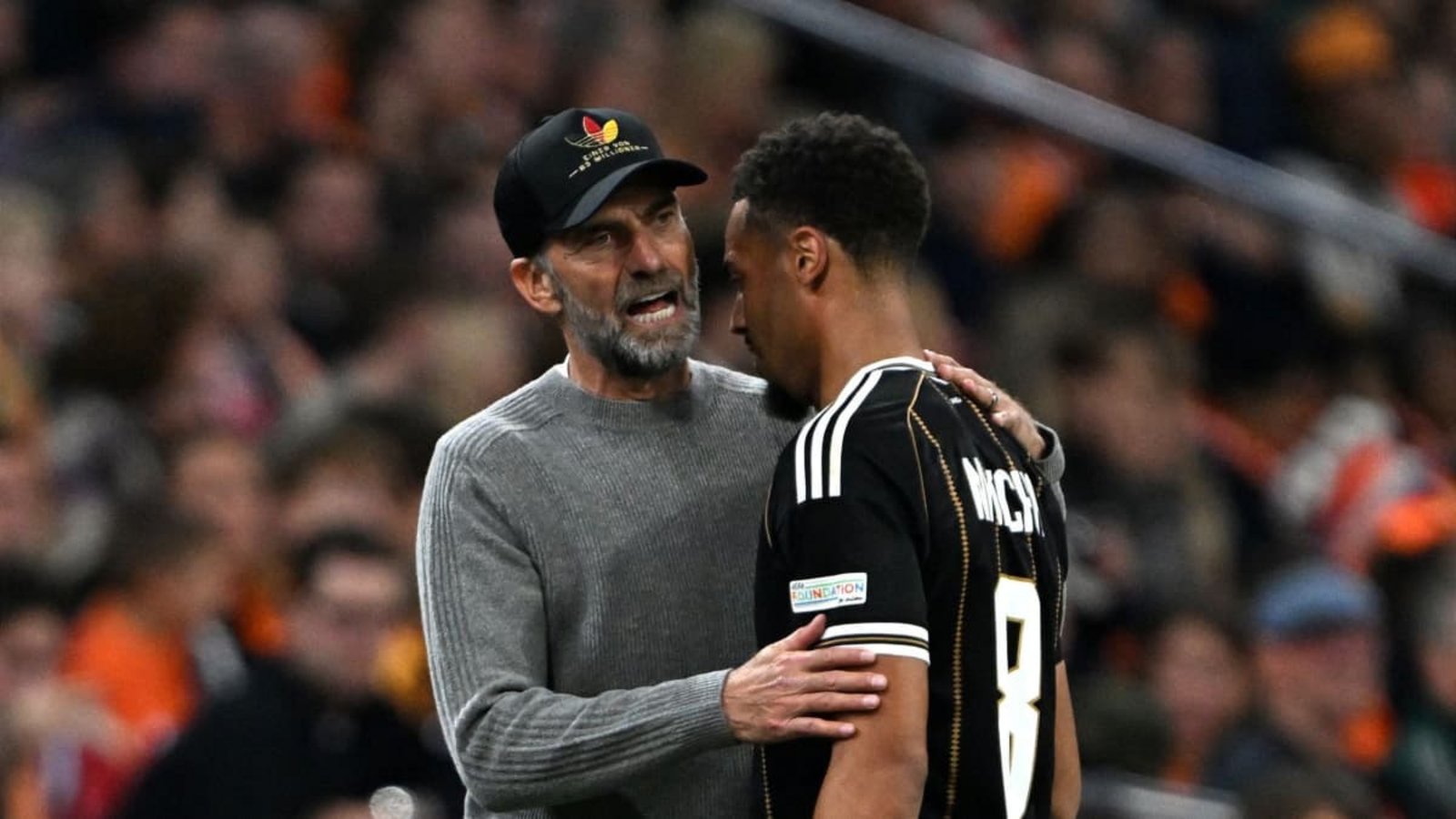 Der Bundestrainer Jürgen Klopp (links) beglückwünscht den Torschützen Felix Nmecha. Am Ende gibt es jedoch ein 1:1 in den Niederlanden.Federico Gambarini/dpa Der Bundestrainer Jürgen Klopp (links) beglückwünscht den Torschützen Felix Nmecha. Am Ende gibt es jedoch ein 1:1 in den Niederlanden.Federico Gambarini/dpa