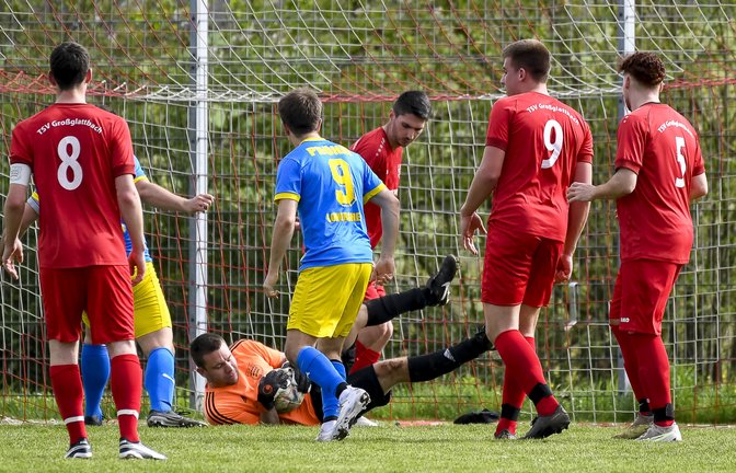 Großglattbachs Keeper Nathanael Wenzler hält gegen die Bezirksliga-Reserve des TSV Phönix Lomersheim seinen Kasten sauber und gewinnt mit 5:0. <span class='image-autor'>Foto: Leitner</span>