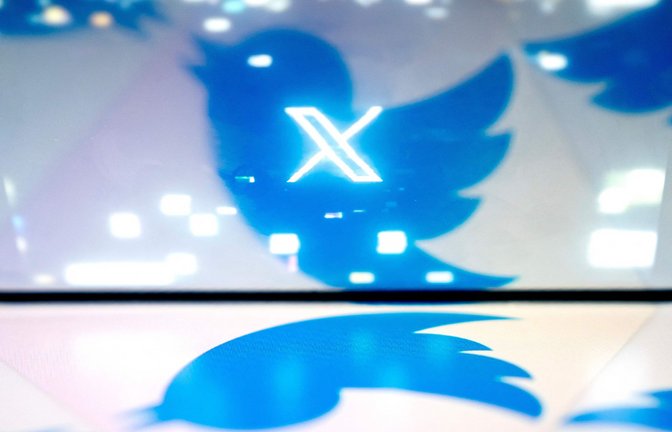 Der ikonische blaue Vogel ist Geschichte: Twitter bekommt nun ein X als Markenzeichen.<span class='image-autor'>Foto: AFP/STEFANI REYNOLDS</span>