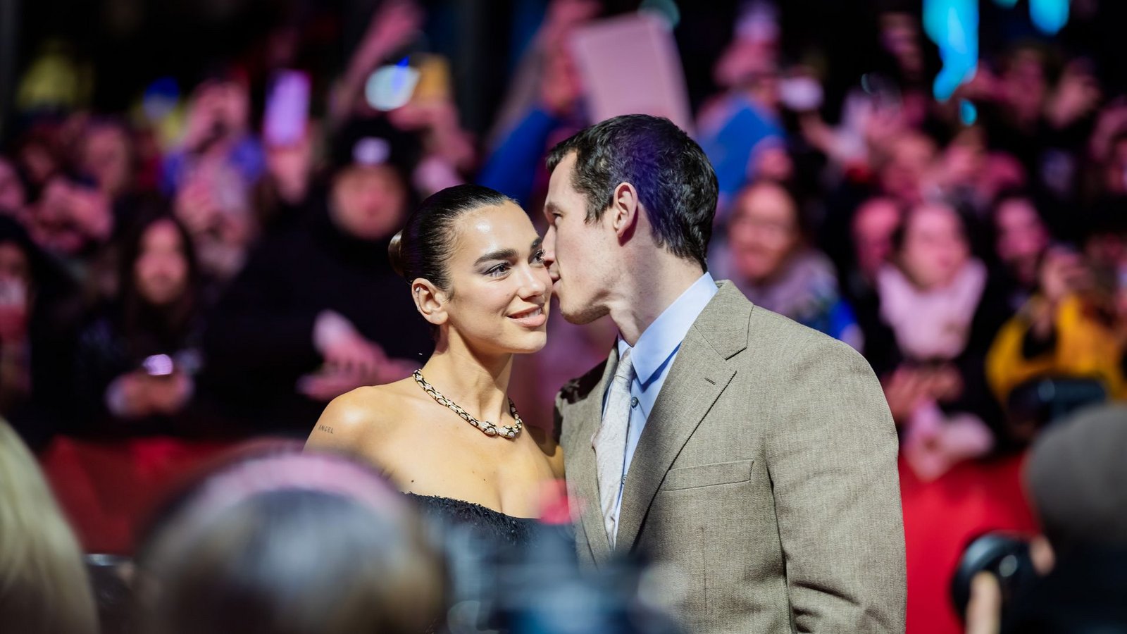 Dua Lipa und Callum Turner sind seit 2024 ein Paar. (Archivbild)Foto: Christoph Soeder/dpa Dua Lipa und Callum Turner sind seit 2024 ein Paar. (Archivbild)Foto: Christoph Soeder/dpa