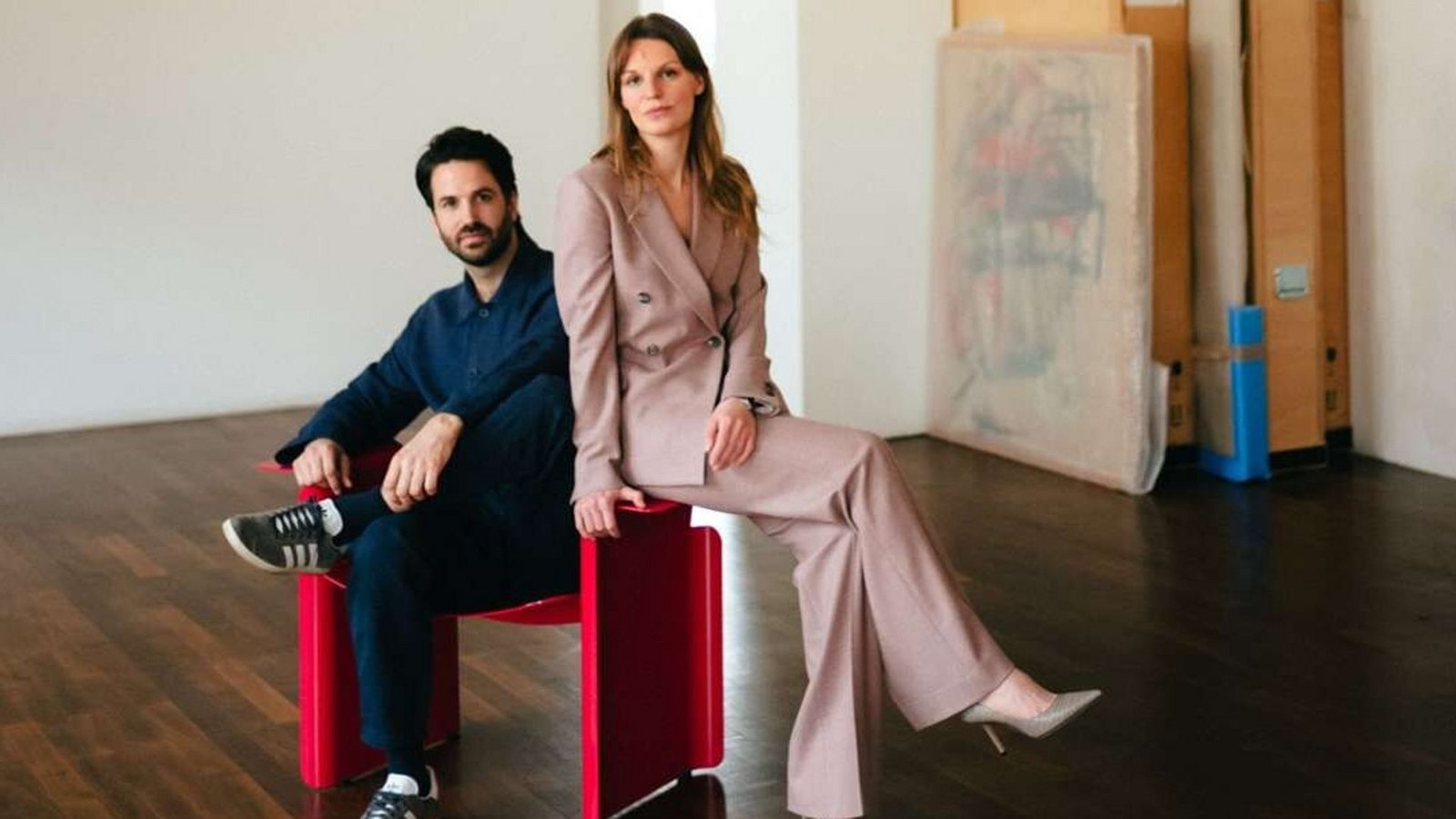 Carla Benzing (rechts) und Simon Nalbatow sind mit ihrer Galerie Parri Blank am 18. und 19. April erstmals beim Galerienrundgang Stuttgart dabei.Foto: Saeed Kakavand