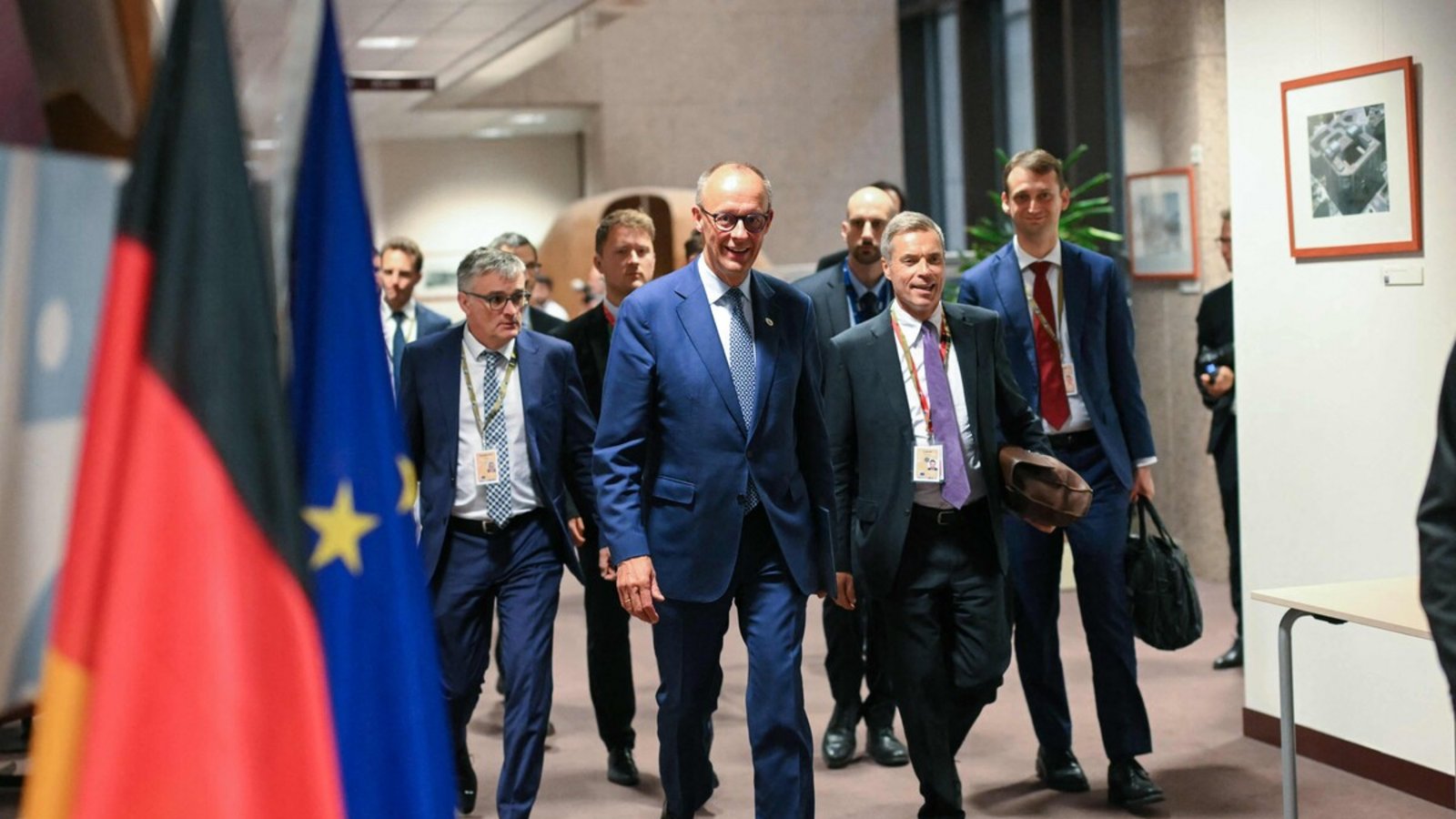 So sähe sich Friedrich Merz gerne: als Anführer und Macher. Doch der Bundeskanzler hat bisher wenige Ankündigungen wirklich eingelöst.Foto: AFP So sähe sich Friedrich Merz gerne: als Anführer und Macher. Doch der Bundeskanzler hat bisher wenige Ankündigungen wirklich eingelöst.Foto: AFP