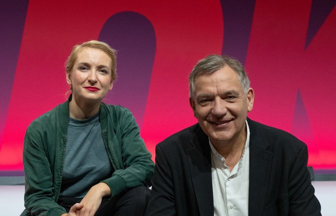Mit den Vorsitzenden Ines Schwerdtner und Jan van Aken macht sich Die Linke Hoffnung auf den Wiedereinzug in den Bundestag.<span class='image-autor'>Foto: dpa/Hendrik Schmidt</span>