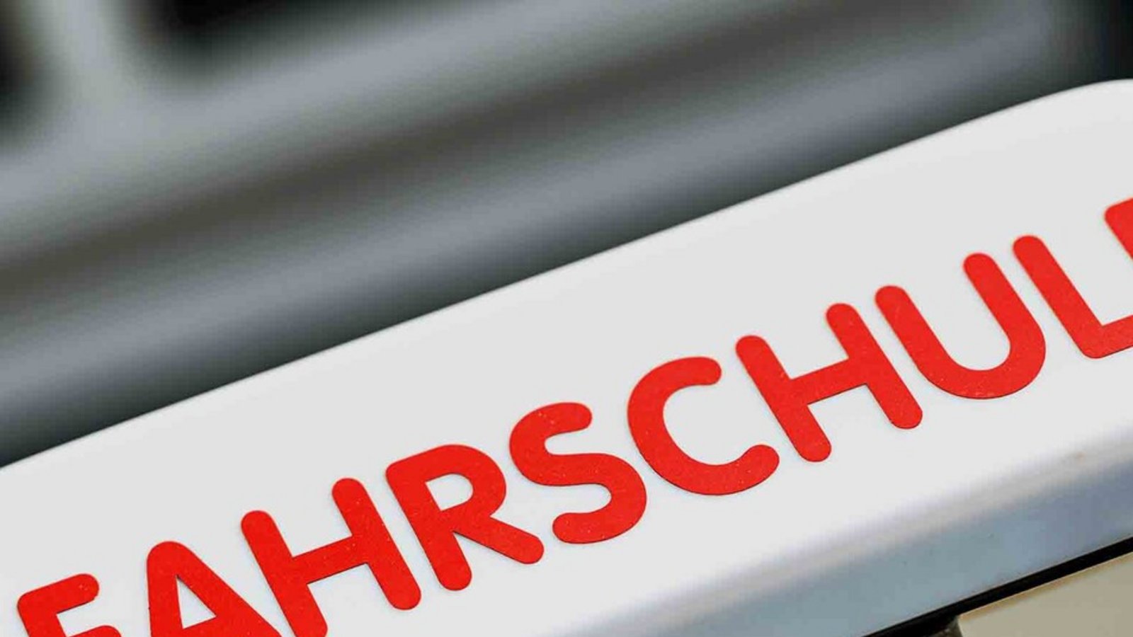 Auf Fahrschulen im Marktgebiet Stuttgart kommen Änderungen zu.Foto: dpa/Swen Pförtner