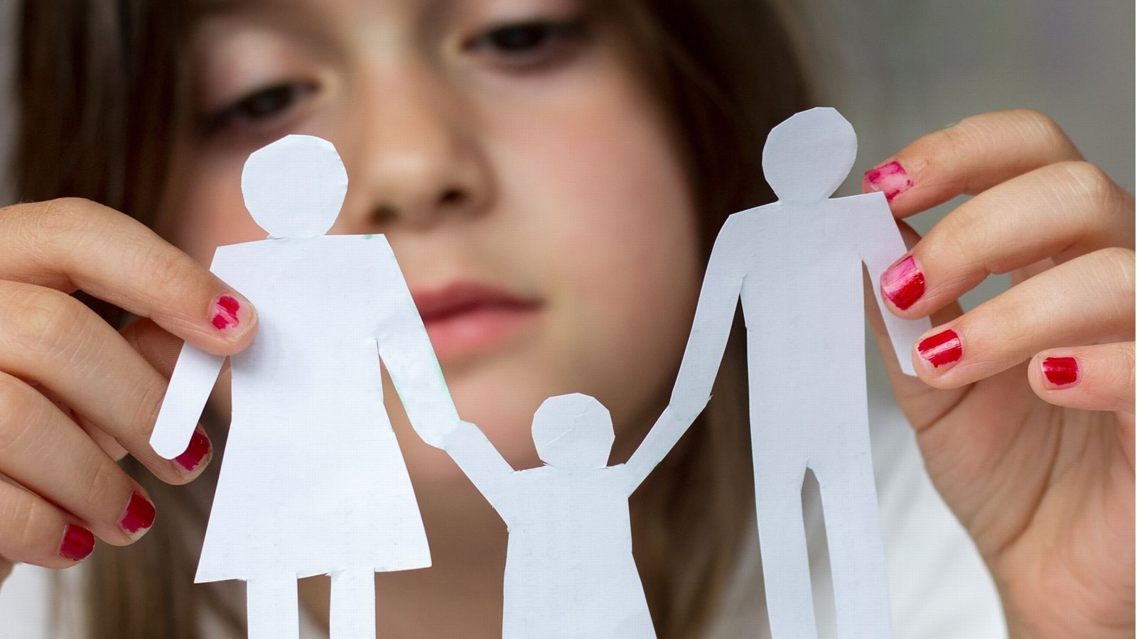 Es ist wichtig, den Kindern zuzugestehen, dass sie den anderen Elternteil vermissen dürfen.Foto: AdobeStock/hiddencatch Es ist wichtig, den Kindern zuzugestehen, dass sie den anderen Elternteil vermissen dürfen.Foto: AdobeStock/hiddencatch