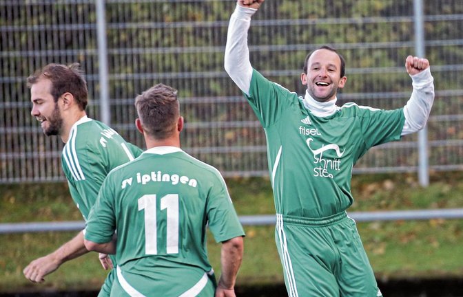 Gegen Lomersheim hatte Doppeltorschütze Marc Nowotny Grund für ausgelassenen Jubel – am Ende stand der SVI aber ohne Punkte da. Foto: Küppers