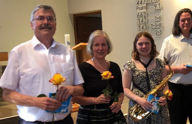 Für die Solistinnen und Solisten gibt es Blumen. <span class='image-autor'>Foto: p</span>