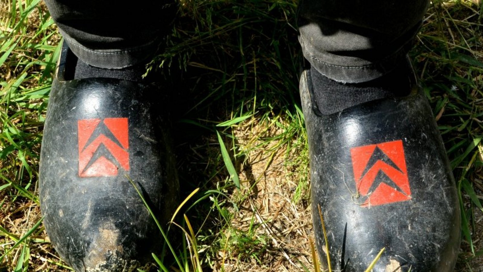 So sehen Schuhe eines „Enten-Fahrers“ aus. So sehen Schuhe eines „Enten-Fahrers“ aus.