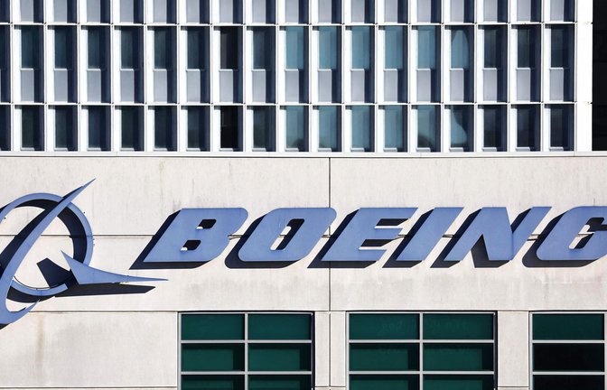 Mehr als sechs Jahre nach den 737-MAX-Abstürzen erzielt Boeing einen Vergleich mit der US-Regierung (Symbolfoto).<span class='image-autor'>Foto: Getty Images via AFP/MARIO TAMA</span>