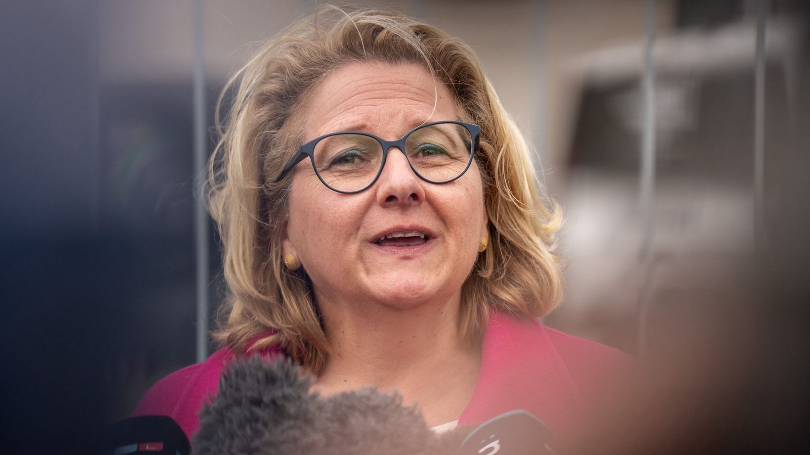 Bundesentwicklungsministerin Svenja Schulze (SPD) fordert von Superreichen einen größeren Beitrag für den Klimaschutz.Foto: dpa/Michael Kappeler Bundesentwicklungsministerin Svenja Schulze (SPD) fordert von Superreichen einen größeren Beitrag für den Klimaschutz.Foto: dpa/Michael Kappeler