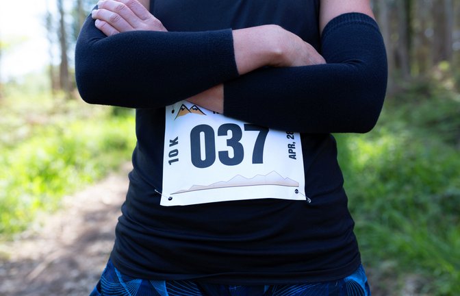 Auch bei Leichtathleten sind die Armstulpen beliebt.<span class='image-autor'>Foto: David Pereiras / shutterstock.com</span>