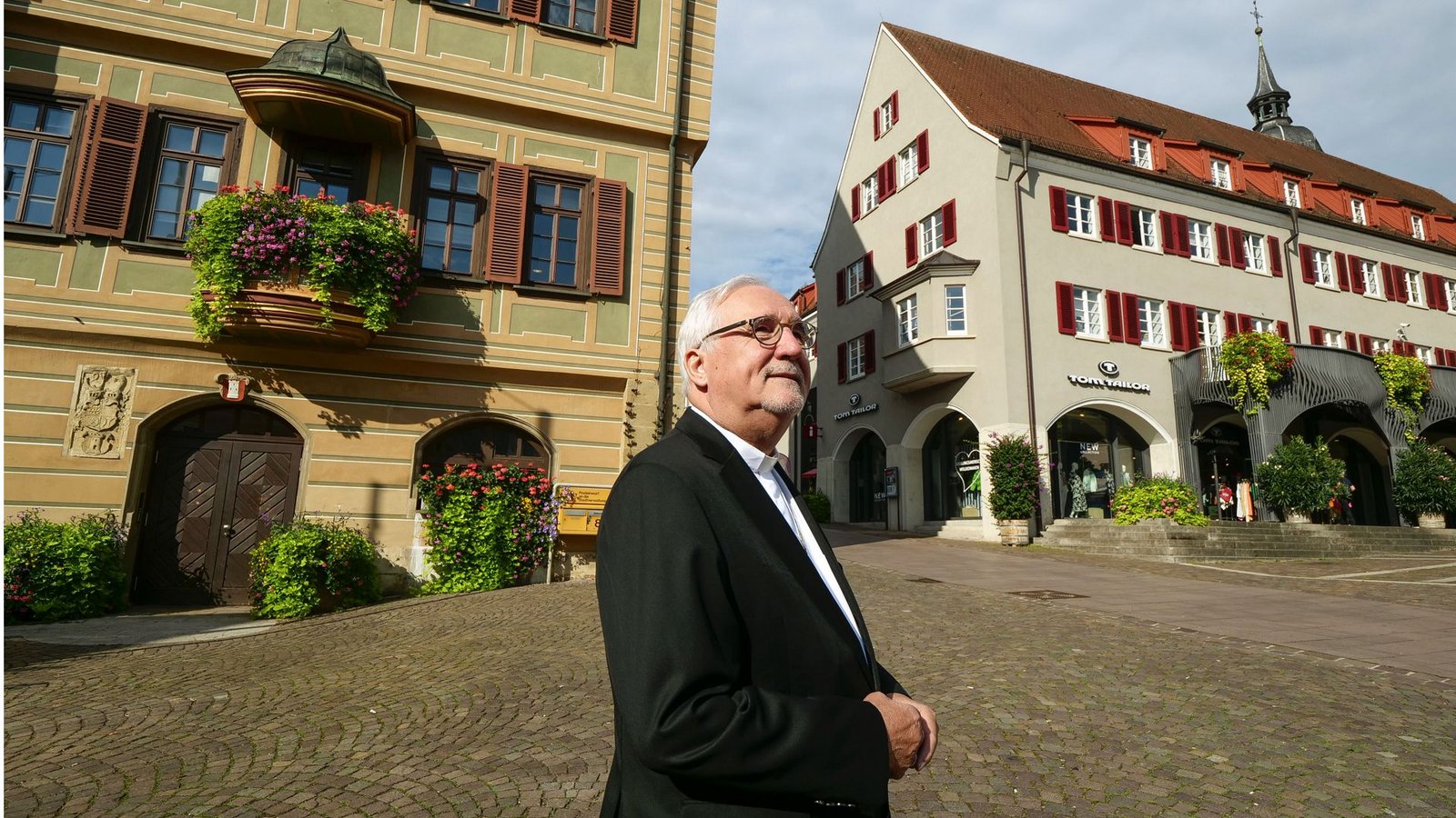 Gebhard  Fürst in seinem BietigheimFoto: Simon Granville