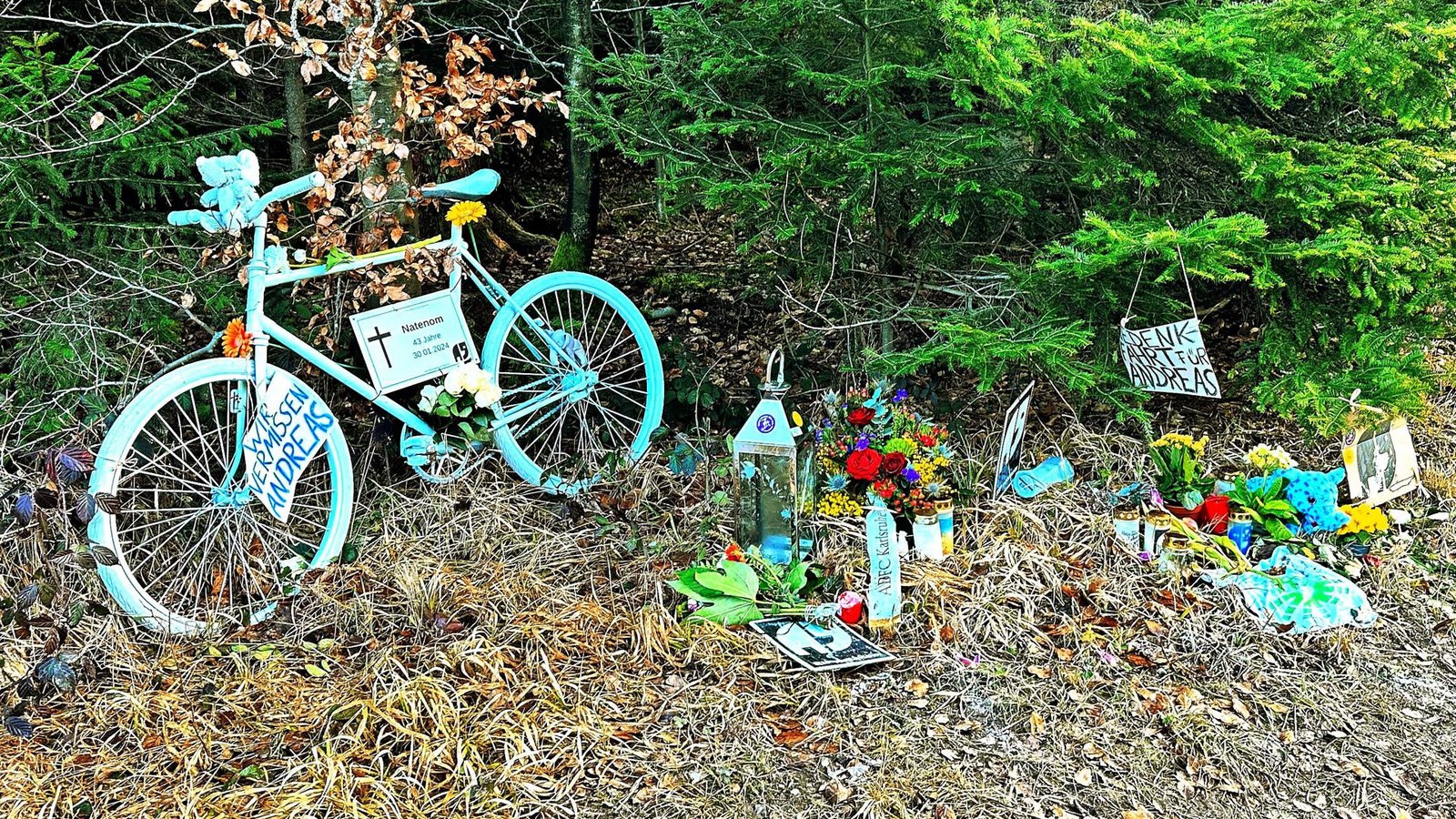 In Neuhausen im Enzkreis erinnert ein Ghostbike an den verunglückten Radaktivisten Andreas Mandalka.Foto: StZN In Neuhausen im Enzkreis erinnert ein Ghostbike an den verunglückten Radaktivisten Andreas Mandalka.Foto: StZN