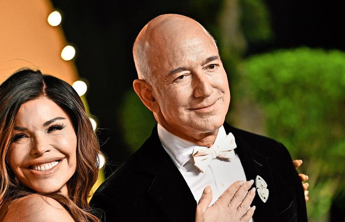 Wollen sich das Ja-Wort vor traumhafter Kulisse geben: Jeff Bezos und Lauren Sánchez.<span class='image-autor'>Foto: Invision/dpa/Evan Agostini</span>