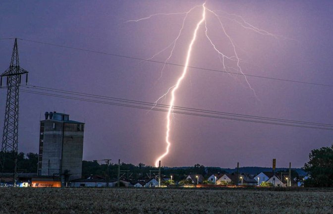 In Baden-Württemberg drohen heute Gewitter.<span class='image-autor'>Alexander Wolf/onw-images/dpa</span>