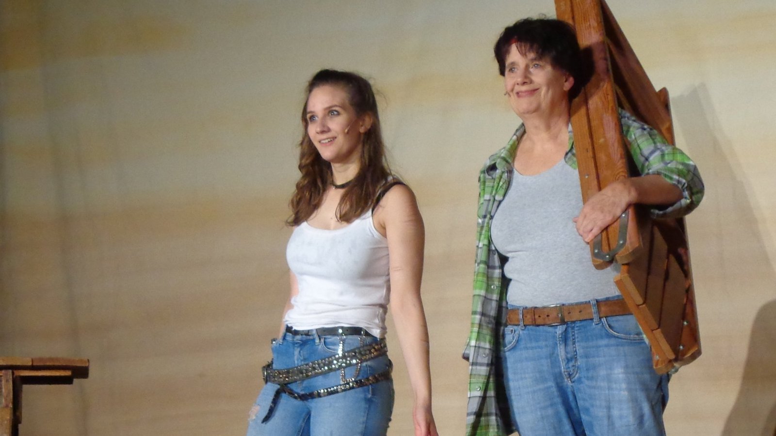 Liss und Sally finden zueinander. Foto: Schlegel Liss und Sally finden zueinander. Foto: Schlegel