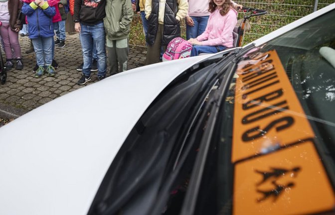 Die Schülerbeförderung ist teuer, weshalb es immer wieder zu Auseinandersetzungen wegen Sparvorschlägen kommt.<span class='image-autor'>Gottfried Stoppel</span>