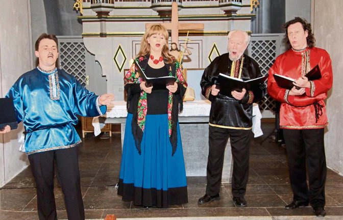 „Die Abendglocken“ erklangen am Montagabend in Russisch in der Georgskirche.  Foto: Gergen