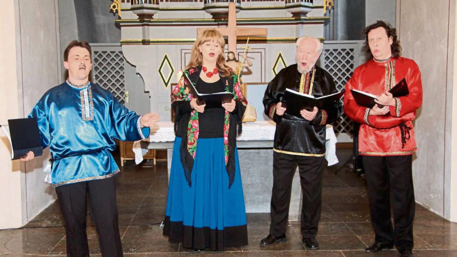 „Die Abendglocken“ erklangen am Montagabend in Russisch in der Georgskirche.  Foto: Gergen