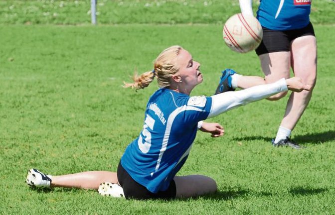 Natalie Lochmahr hatte gegen Calw wie ihre Teamkolleginnen das ein oder andere Mal Probleme, das Zuspiel exakt auf die Leine zu bringen. Foto: Nachreiner