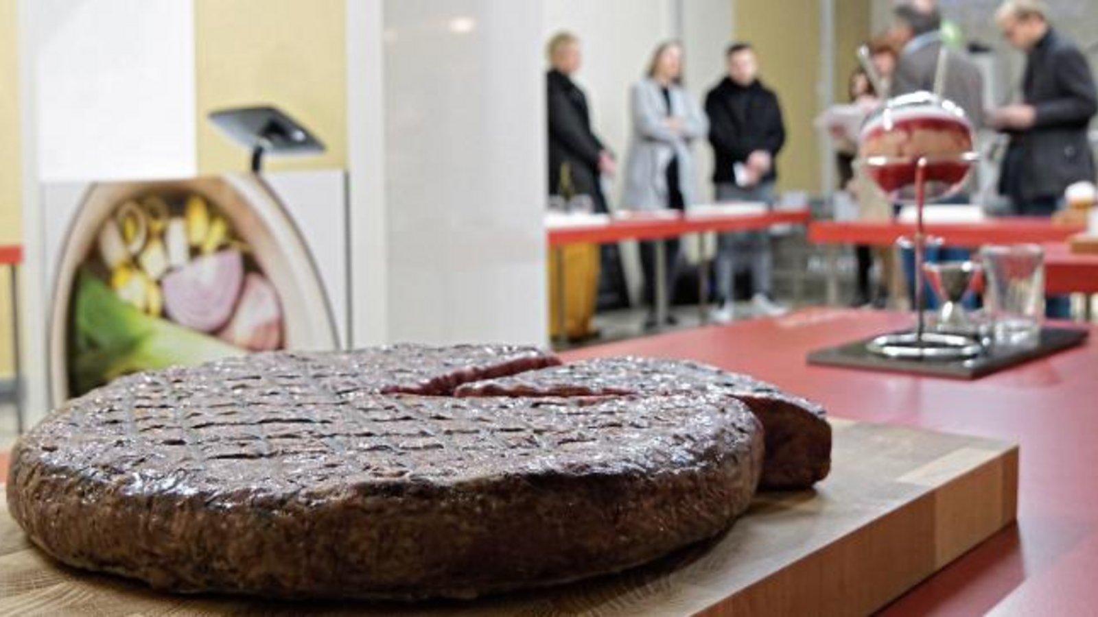 Wie das Fleisch der Zukunft aussehen könnte, ist im A.K.T zu sehen. Foto: Friedrich Wie das Fleisch der Zukunft aussehen könnte, ist im A.K.T zu sehen. Foto: Friedrich