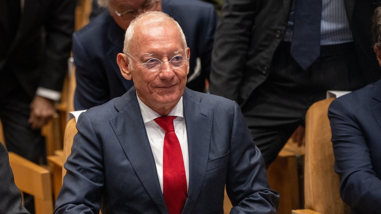 Der Milliardär Isak Andic starb unter mysteriösen Umständen in den Bergen Kataloniens. (Archivbild)Foto: Lorena Sopêna/EUROPA PRESS/dpa