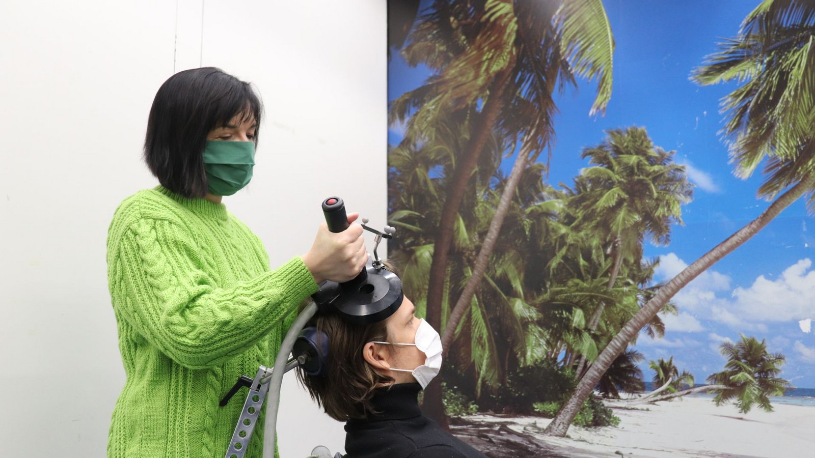 Im Labor der Uni Göttingen wird die nicht-invasive Hirnstimulation schon länger an Probanden durchgeführt.Foto: PR/Uni Göttingen Im Labor der Uni Göttingen wird die nicht-invasive Hirnstimulation schon länger an Probanden durchgeführt.Foto: PR/Uni Göttingen