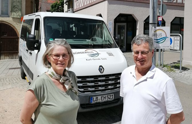 Heidi Feierabend und Rainer Überhör gehören zum Fahrteam des Bürgerbusses. <span class='image-autor'>Foto: Banholzer</span>