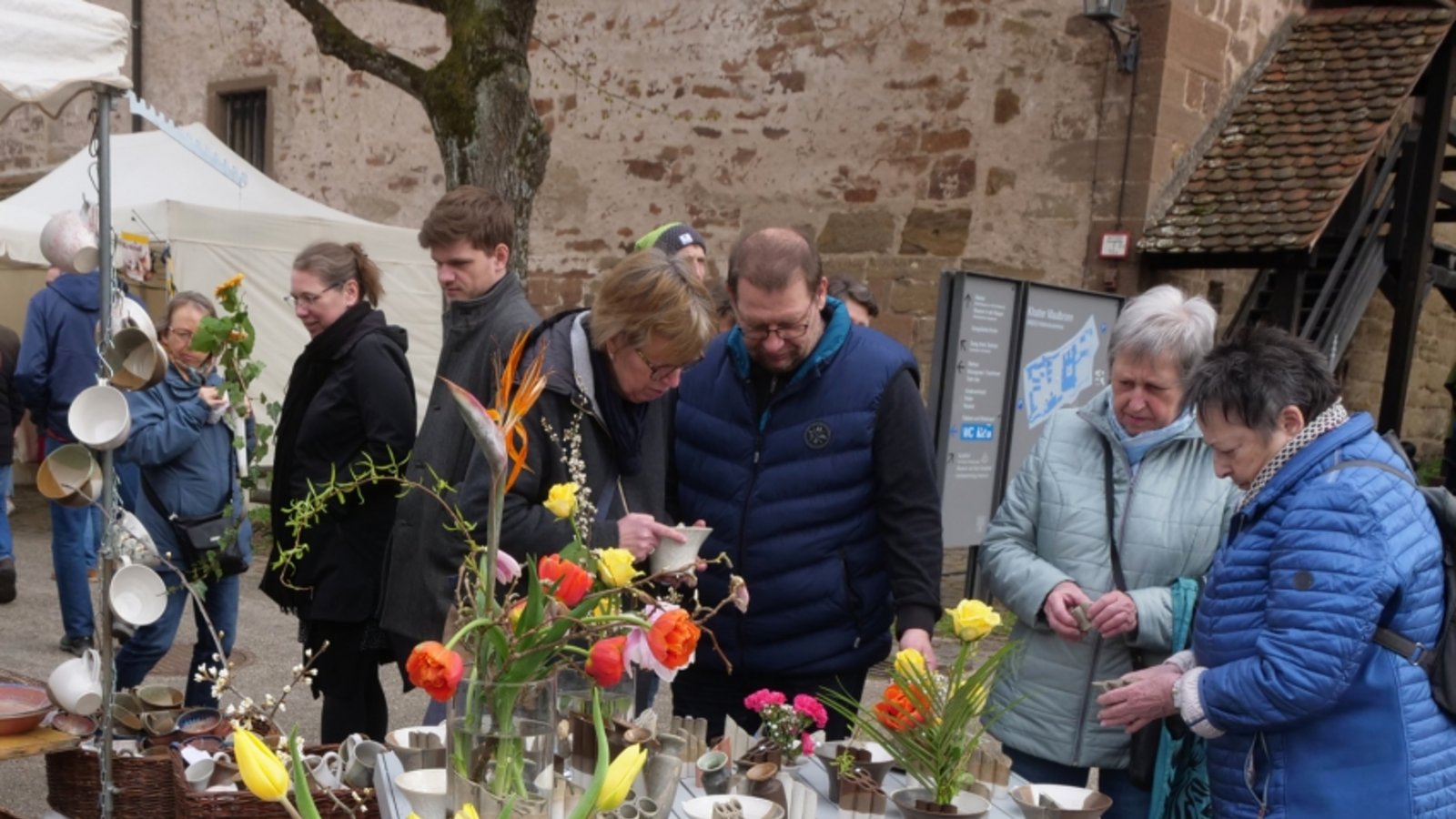 Frühlingshaft dekoriert präsentierten viele Teilnehmer ihre Arbeiten. Fotos: Friedrich Frühlingshaft dekoriert präsentierten viele Teilnehmer ihre Arbeiten. Fotos: Friedrich