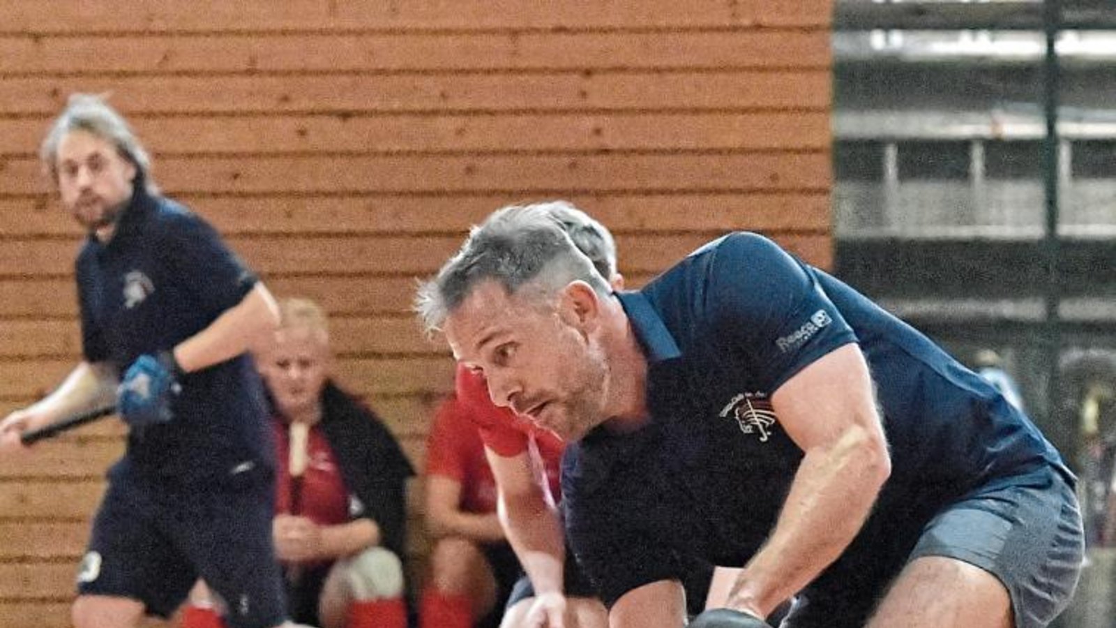 Sven König hat mit der Spielgemeinschaft der Hockeyspieler aus Vaihingen und Ludwigsburg, die jetzt auch für die Halle gebildet wurde, ein Spiel gewonnen und eins verloren. Foto: Archiv/Leitner Sven König hat mit der Spielgemeinschaft der Hockeyspieler aus Vaihingen und Ludwigsburg, die jetzt auch für die Halle gebildet wurde, ein Spiel gewonnen und eins verloren. Foto: Archiv/Leitner