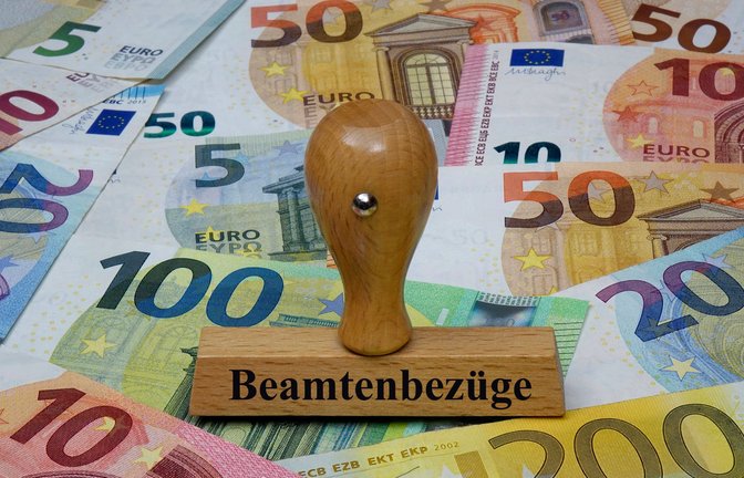 Das Bundesverfassungsgericht hat immer wieder zur Beamtenbesoldung zu entscheiden.<span class='image-autor'>Foto: IMAGO/Steinach</span>