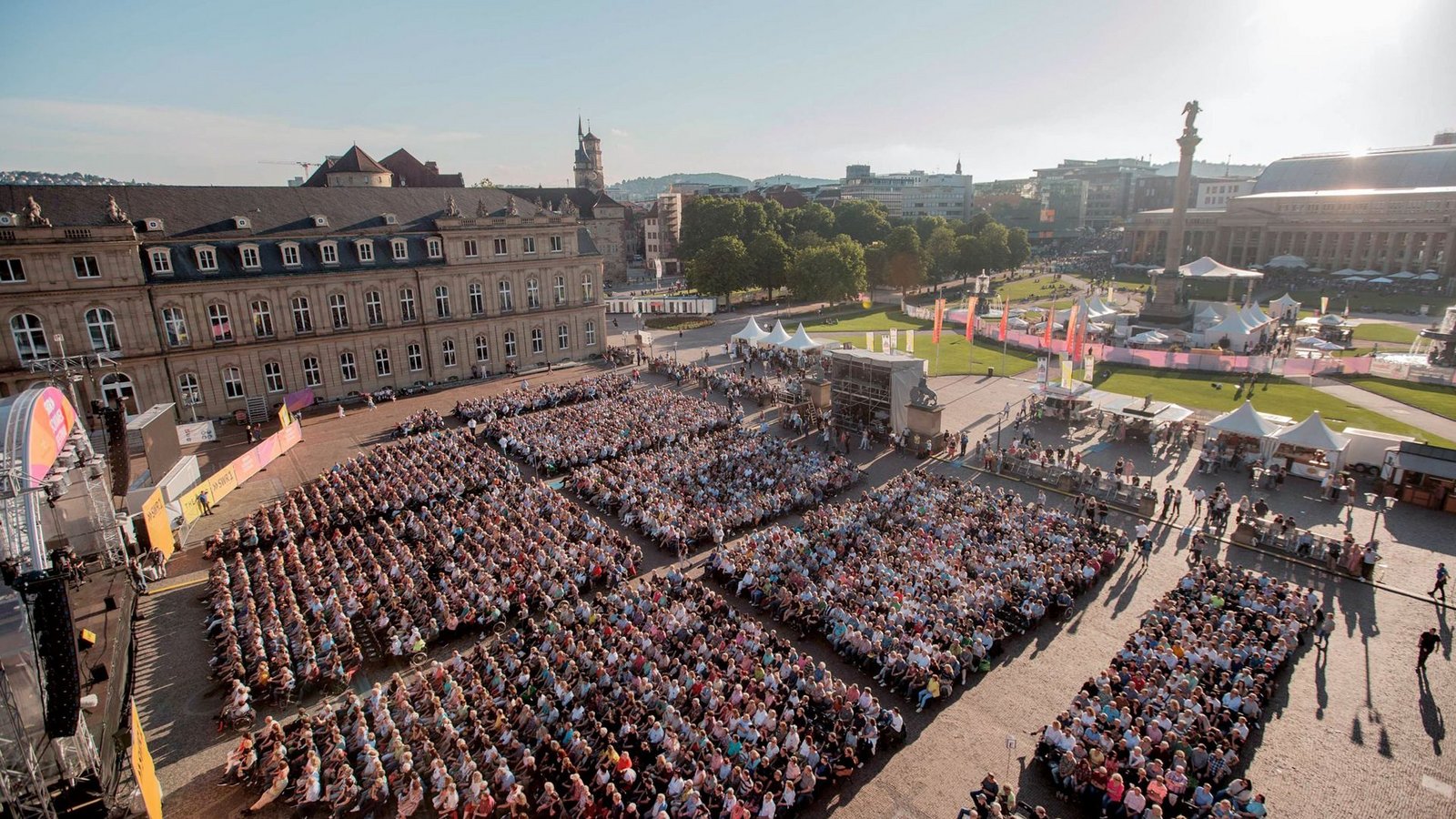 Das SWR Sommerfestival 2026 findet vom 22. bis zum 25. Mai auf dem Schlossplatz in Stuttgart statt.Foto: SWR/Markus Palmer Das SWR Sommerfestival 2026 findet vom 22. bis zum 25. Mai auf dem Schlossplatz in Stuttgart statt.Foto: SWR/Markus Palmer