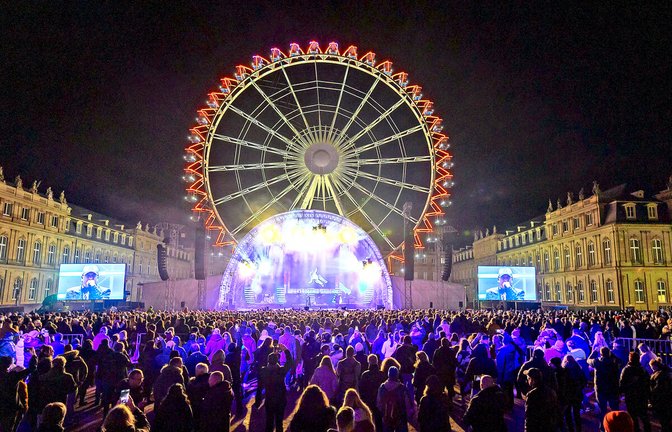 Die Silvesterparty auf dem Schlossplatz war 2023 gut besucht.<span class='image-autor'>Foto: Lichtgut/Julian Rettig</span>