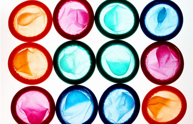 Kondome bieten sich  auch in den Wechseljahren als gute Verhütungsmethode an.<span class='image-autor'>Foto: dpa/Oliver Berg</span>