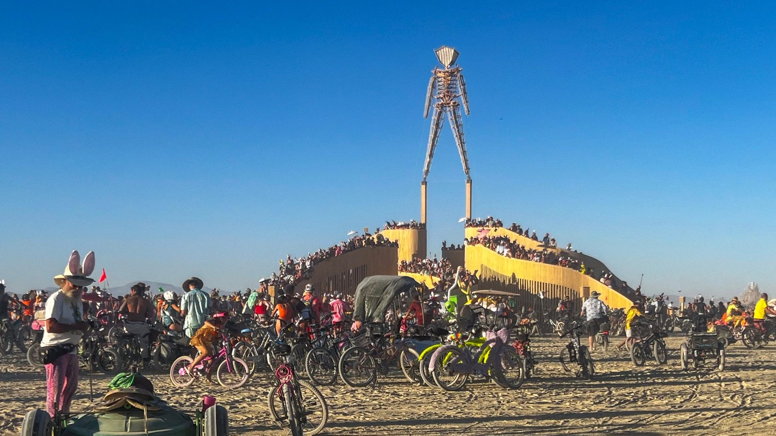 Beim diesjährigen Burning Man ist ein Mensch zu Tode gekommen. Die genauen Umstände klärt nun die Polizei. (Archivbild)Foto: IMAGO / ZUMA Press Wire
