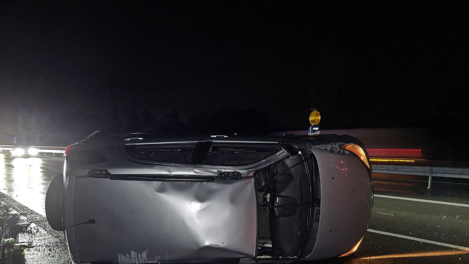 Die  Unfallfahrzeuge waren nicht mehr fahrbereit.Foto: SDMG/SDMG / Schulz