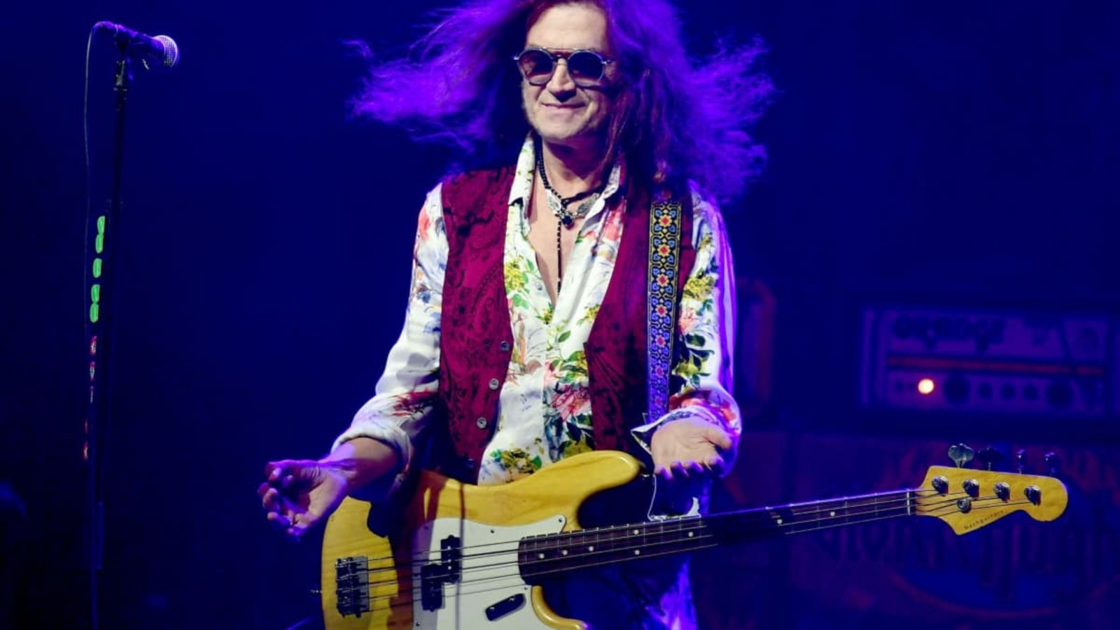 Glenn Hughes muss sich aus gesundheitlichen Gründen vom Bühnenleben verabschieden. (Archivbild)dpa/Britta Pedersen Glenn Hughes muss sich aus gesundheitlichen Gründen vom Bühnenleben verabschieden. (Archivbild)dpa/Britta Pedersen
