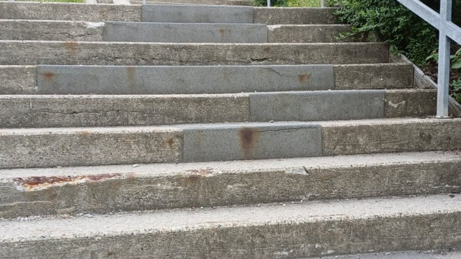Die Treppe löste sich auf. Fotos: Rücker Die Treppe löste sich auf. Fotos: Rücker
