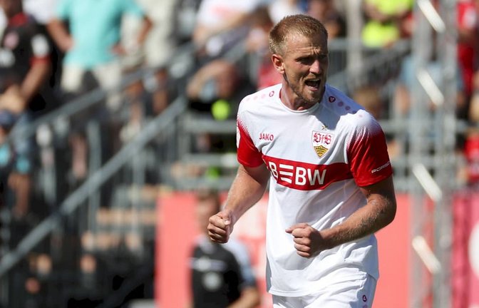 Alexander Groiß gelingt für den VfB II der Siegtreffer im Spiel bei den Würzburger Kickers.<span class='image-autor'>IMAGO/Frank Scheuring</span>