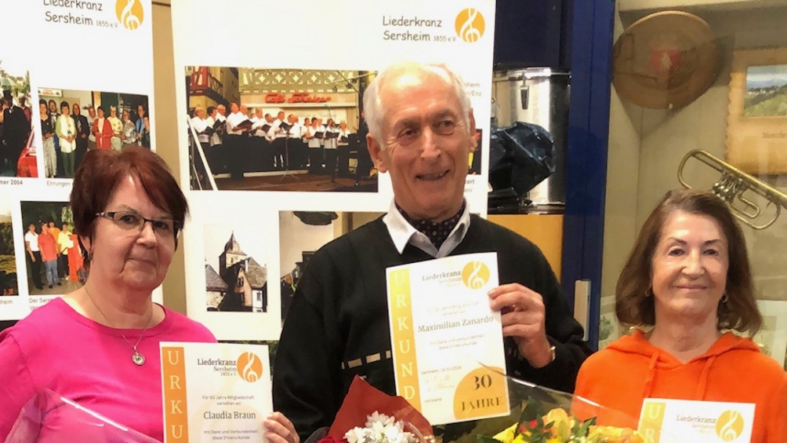 Ehrungen beim Liederkranz Sersheim (von links): Claudia Braun (50 Jahre), Max Zanardo und Monika Rössner (30 Jahre). Es fehlt Rudolf Wasowitz (40 Jahre). Foto: p Ehrungen beim Liederkranz Sersheim (von links): Claudia Braun (50 Jahre), Max Zanardo und Monika Rössner (30 Jahre). Es fehlt Rudolf Wasowitz (40 Jahre). Foto: p