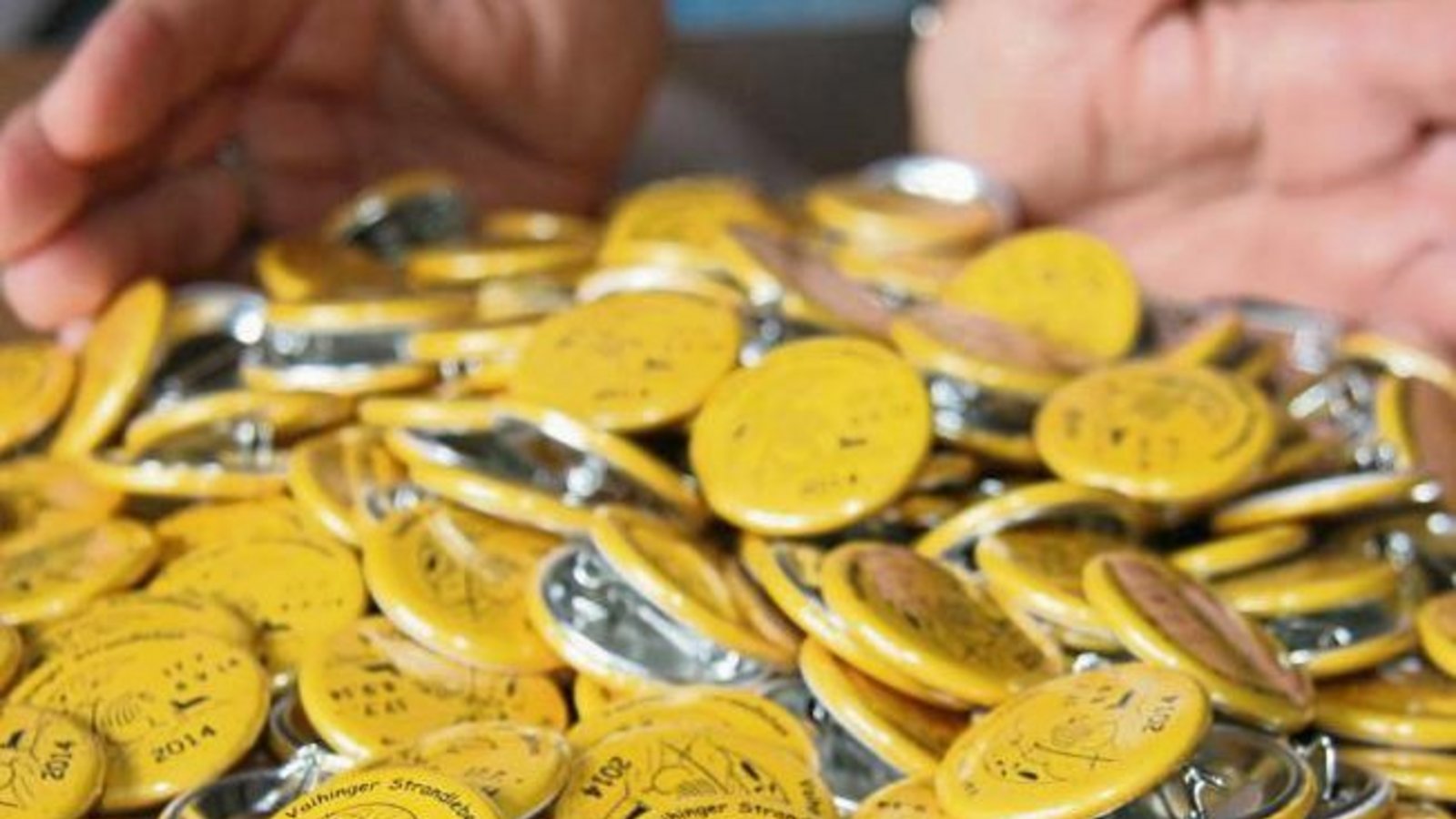 So viele Buttons wie 2014 bleiben dieses Jahr hoffentlich nicht übrig.  Foto: Rücker