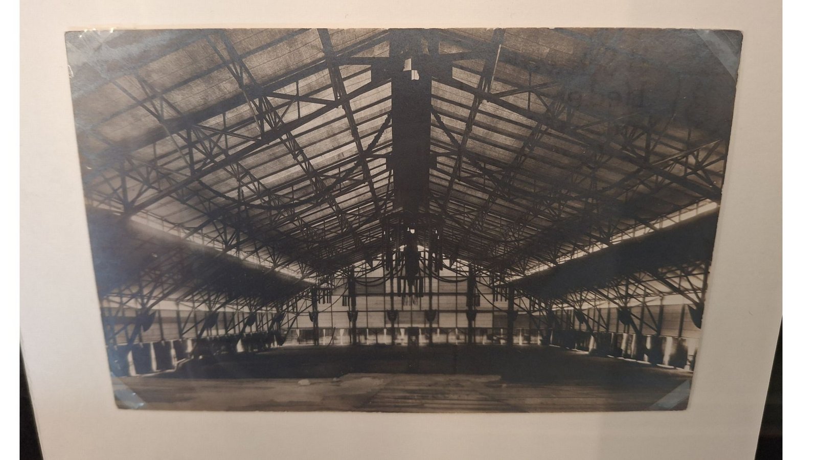 Ein großer Teil der Schau informiert darüber, was Otto Lossen sonst noch alles fotografiert hat. Auch als Industriefotograf war er beispielsweise unterwegs.Foto: STZN