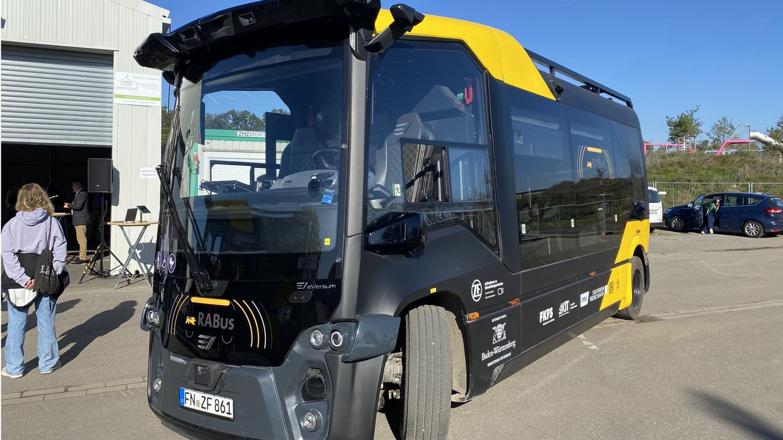 Der RABus (Reallabor für den Automatisierten Busbetrieb) kurvt durch Mannheim.Foto: Milankovic