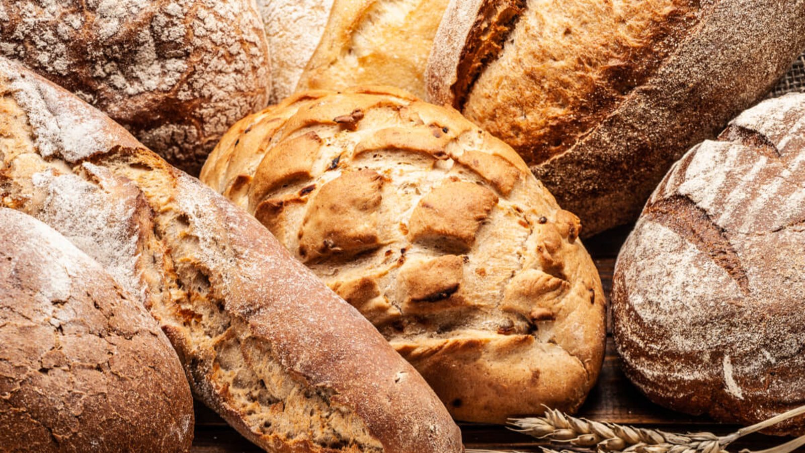 Brotkasten, Kühlschrank oder Stoffbeutel? Wir geben Ihnen 11 Tipps, wie Sie Brot richtig lagern und aufbewahren.Foto: Photo-nuke | Shutterstock.com Brotkasten, Kühlschrank oder Stoffbeutel? Wir geben Ihnen 11 Tipps, wie Sie Brot richtig lagern und aufbewahren.Foto: Photo-nuke | Shutterstock.com