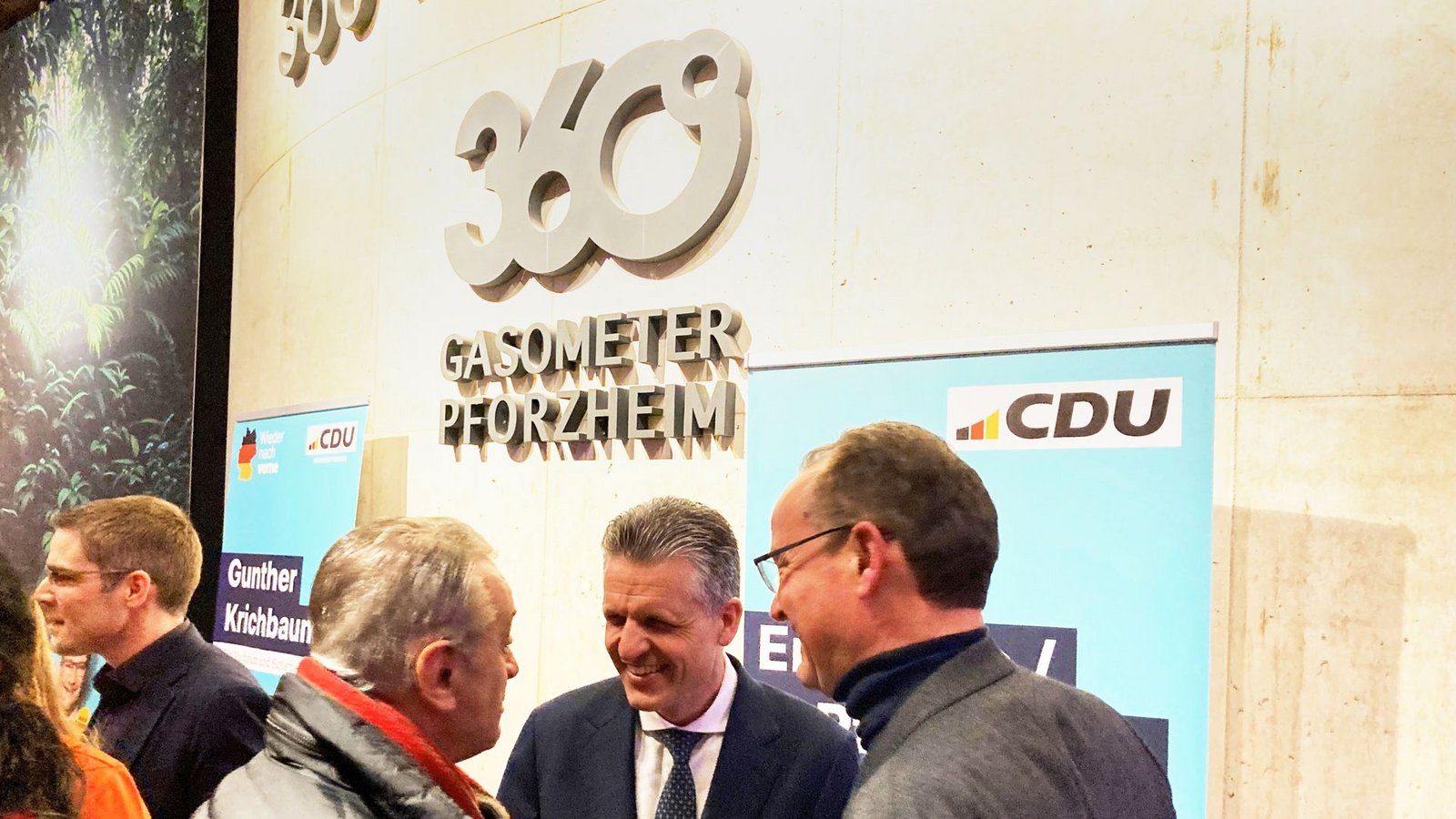 Gunther Krichbaum (rechts) und Thorsten Frei (Mitte Friedrich Merz werben in Pforzheim für die CDU.Foto: Gunther Krichbaum (rechts) und Thorsten Frei (Mitte Friedrich Merz werben in Pforzheim für die CDU.Foto: 