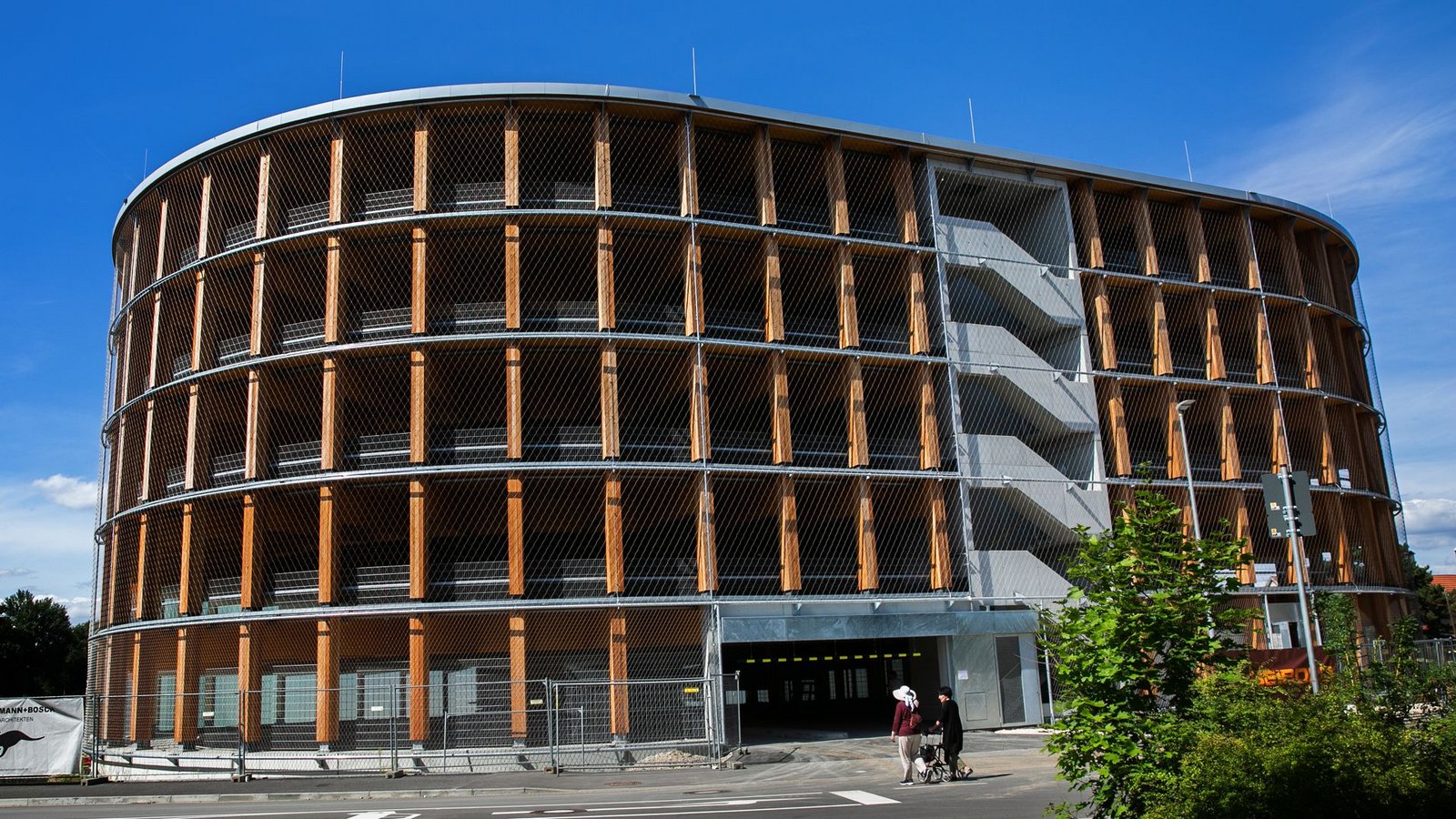 In die engere Wahl zum Preis geschafft hatte es auch das IBA 27-Projekt Holzparkhaus in Wendlingen von herrmann+bosch architekten aus Stuttgart.Foto: Ines Rudel In die engere Wahl zum Preis geschafft hatte es auch das IBA 27-Projekt Holzparkhaus in Wendlingen von herrmann+bosch architekten aus Stuttgart.Foto: Ines Rudel